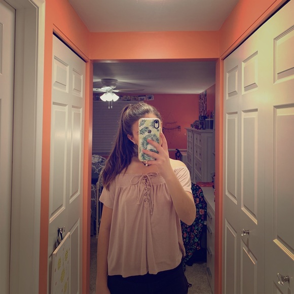 Great condition. Super pretty dusty rose color. - Picture 1 of 7